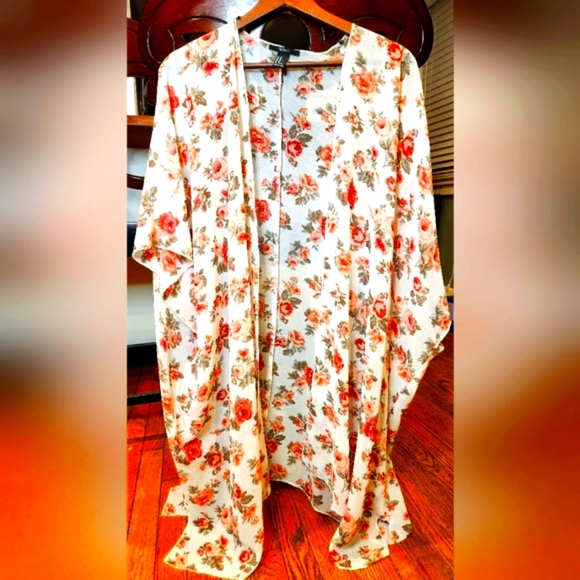 Forever 21 pool/beach cover up floral sheer comfy never worn!!✨ - Picture 1 of 7